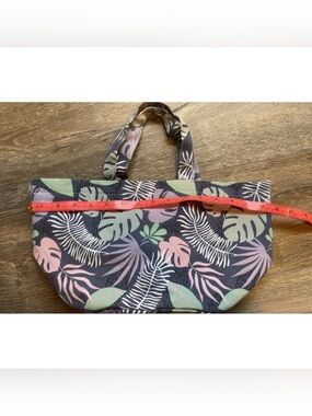 Tropical Leaf Print Canvas Tote Bag.